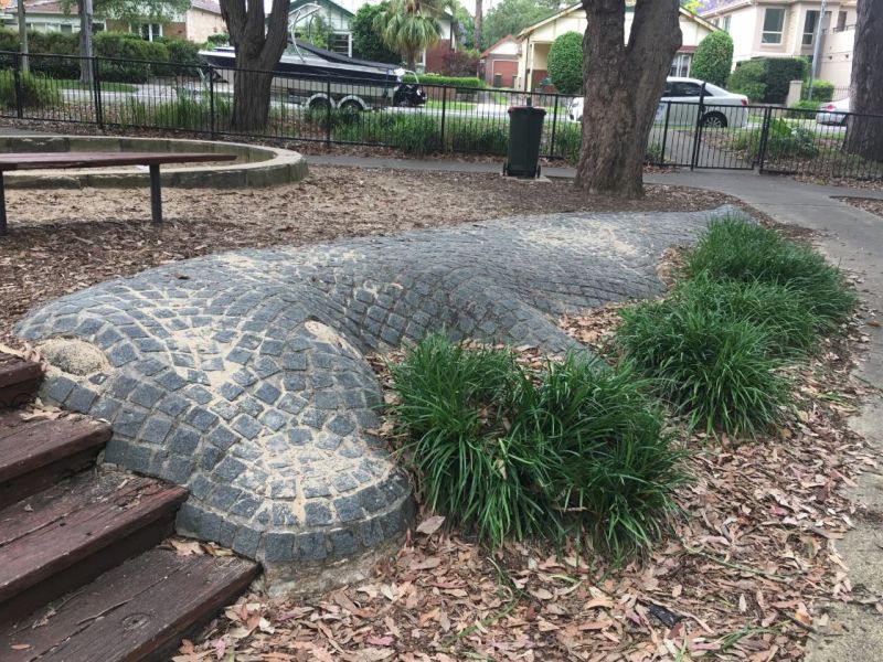 sculpted mosaic Blue Tongue Lizard designed by Ric McConaghy